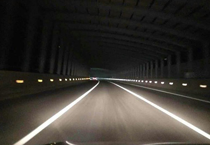 有源突起路標(biāo)